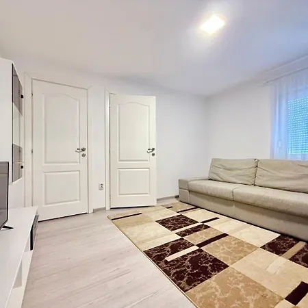 Cozy Flat In Gheorgheni Kolozsvár