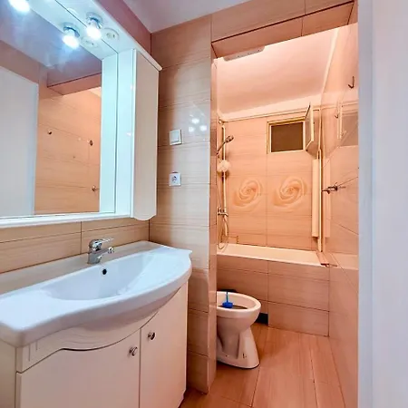 Cozy Flat In Gheorgheni Apartman Kolozsvár